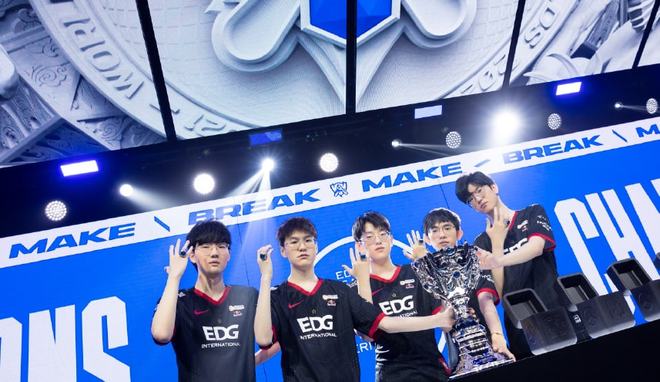 交流建立深 交流建立深